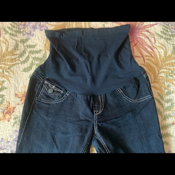 🔥 2/$50 🔥 Fade to Blue Maternity Jeans - Picture 2 of 4